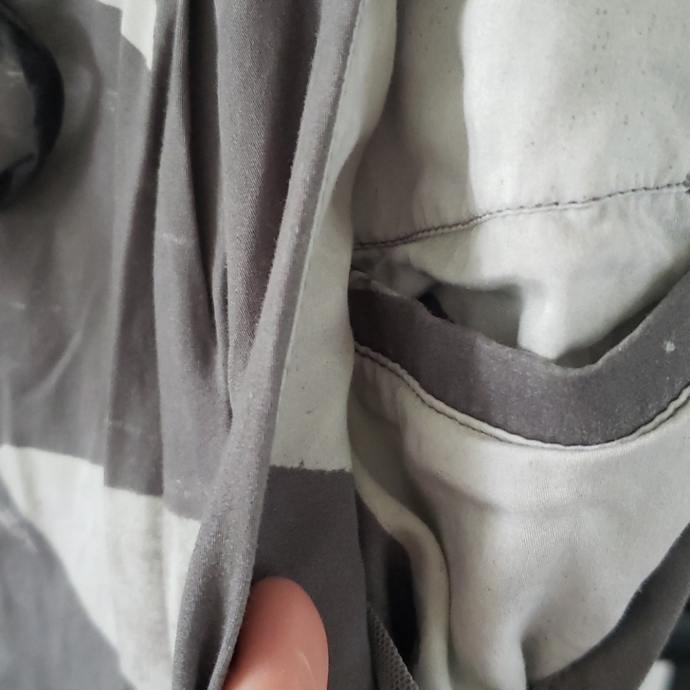 Lululemon pants silk size 4 - Picture 4 of 6
